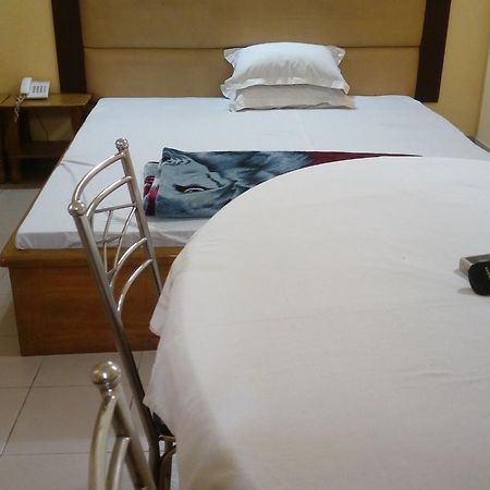 Royal Park Residential Hotel จิตตะกอง ภายนอก รูปภาพ