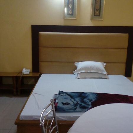 Royal Park Residential Hotel จิตตะกอง ภายนอก รูปภาพ