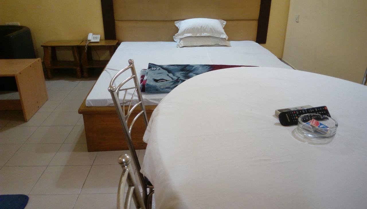 Royal Park Residential Hotel จิตตะกอง ภายนอก รูปภาพ